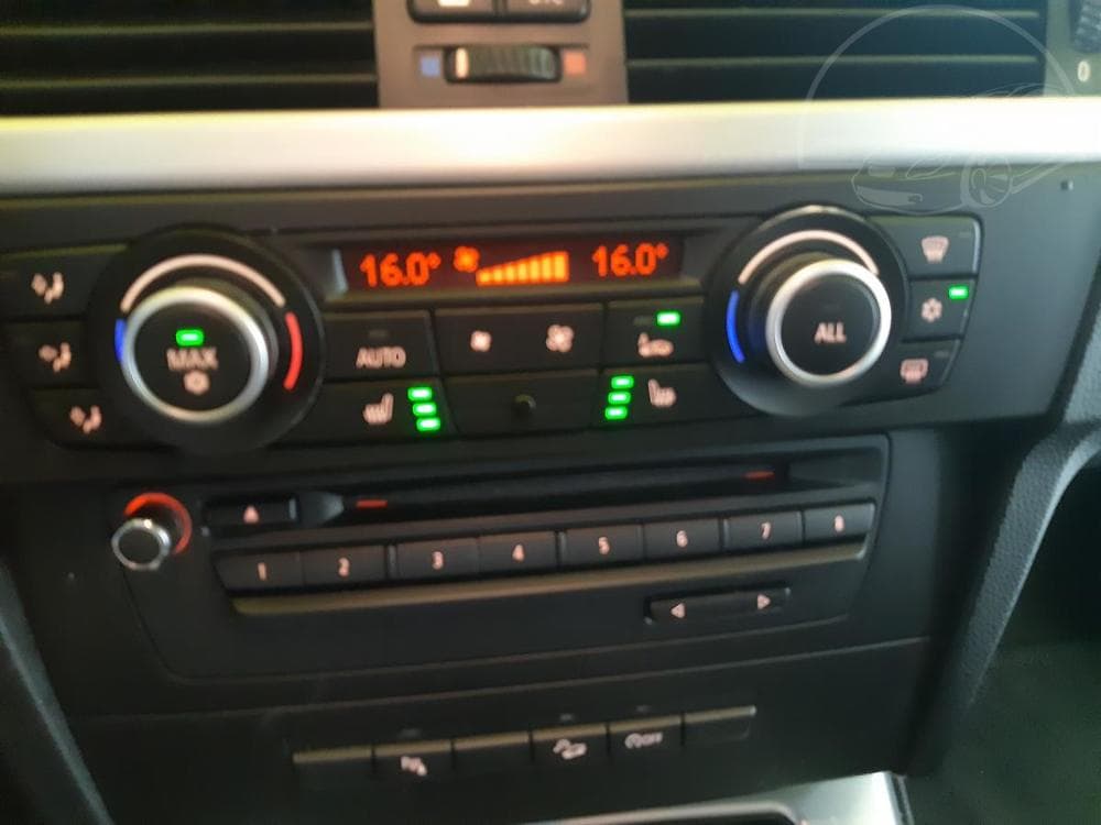 2009 BMW 3-SERIES - 11