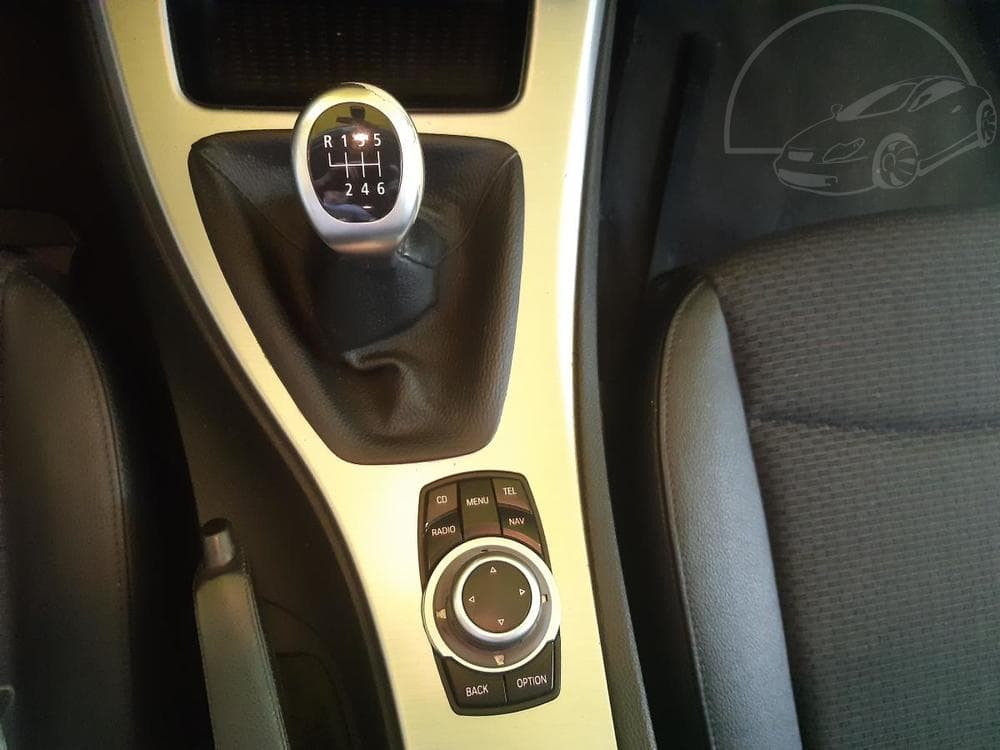 2009 BMW 3-SERIES - 12