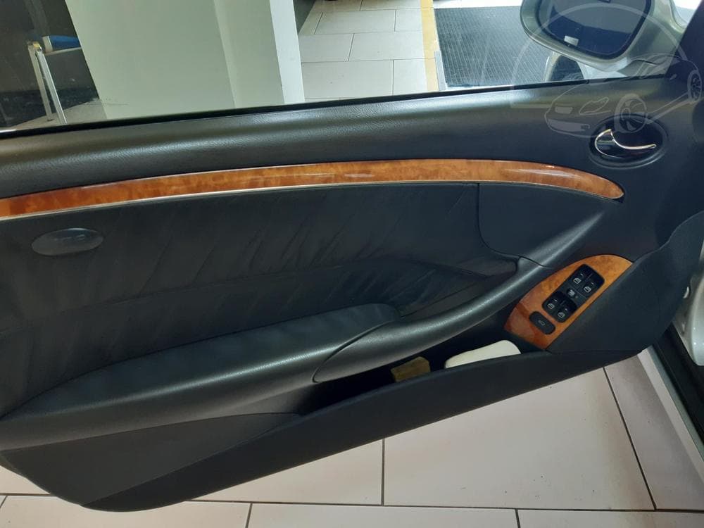 2004 Mercedes-Benz CLK - 12