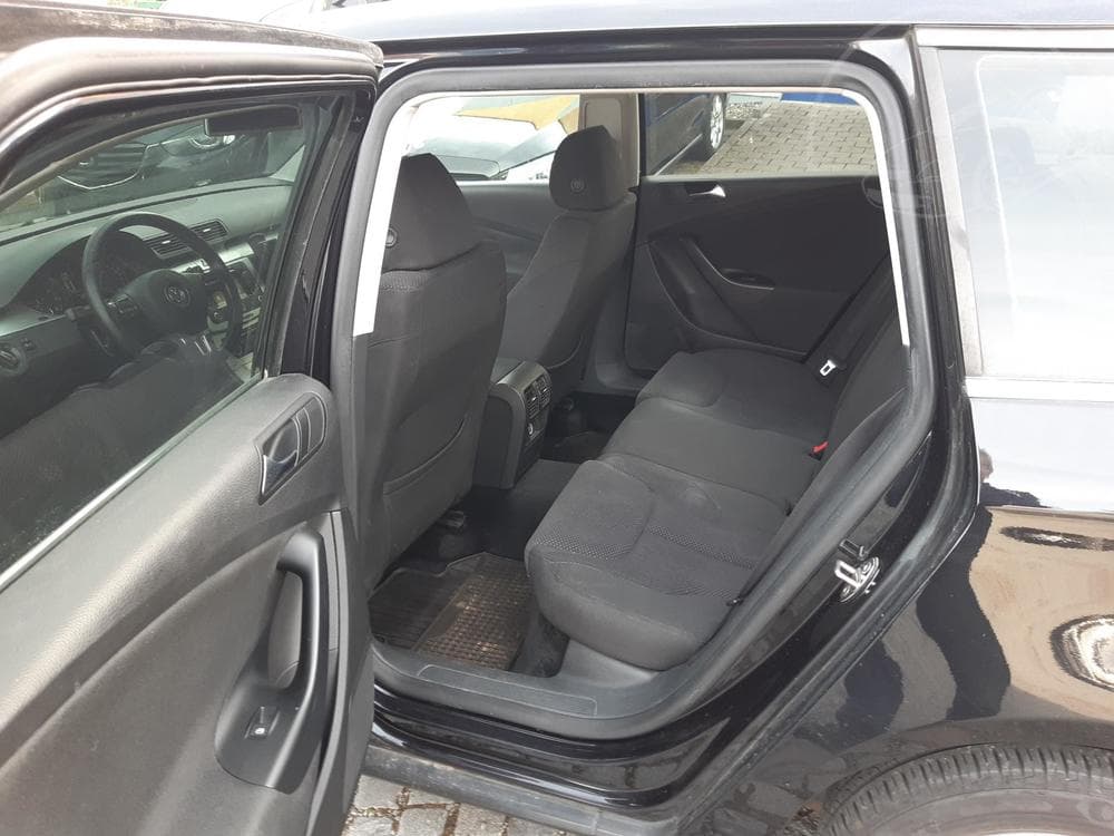 2010 Volkswagen PASSAT - 15