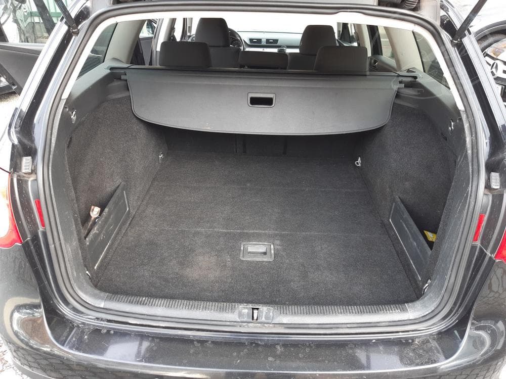 2010 Volkswagen PASSAT - 16