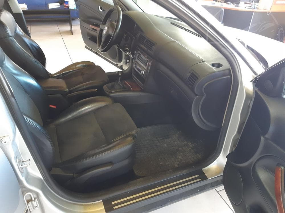 2001 Volkswagen PASSAT - 16