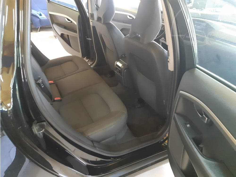 2012 Volvo V70 - 20