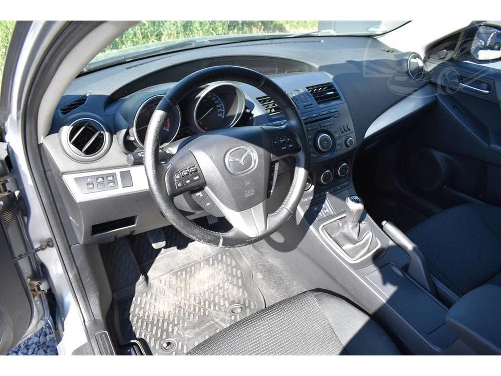 2012 Mazda 3 - 17