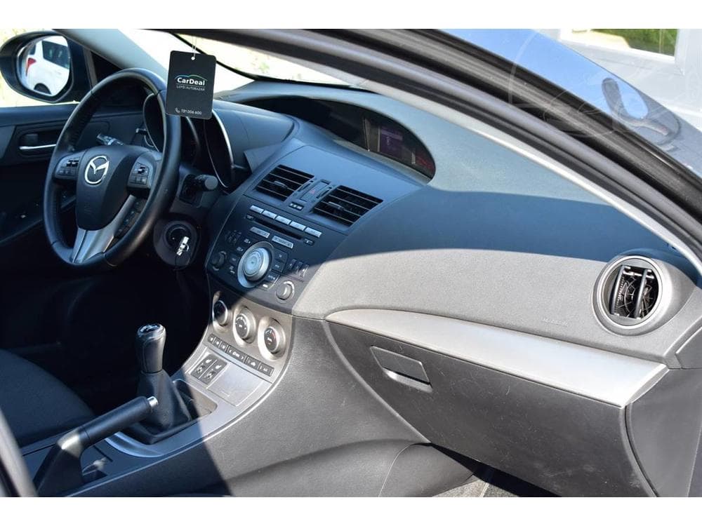 2009 Mazda 3 - 13