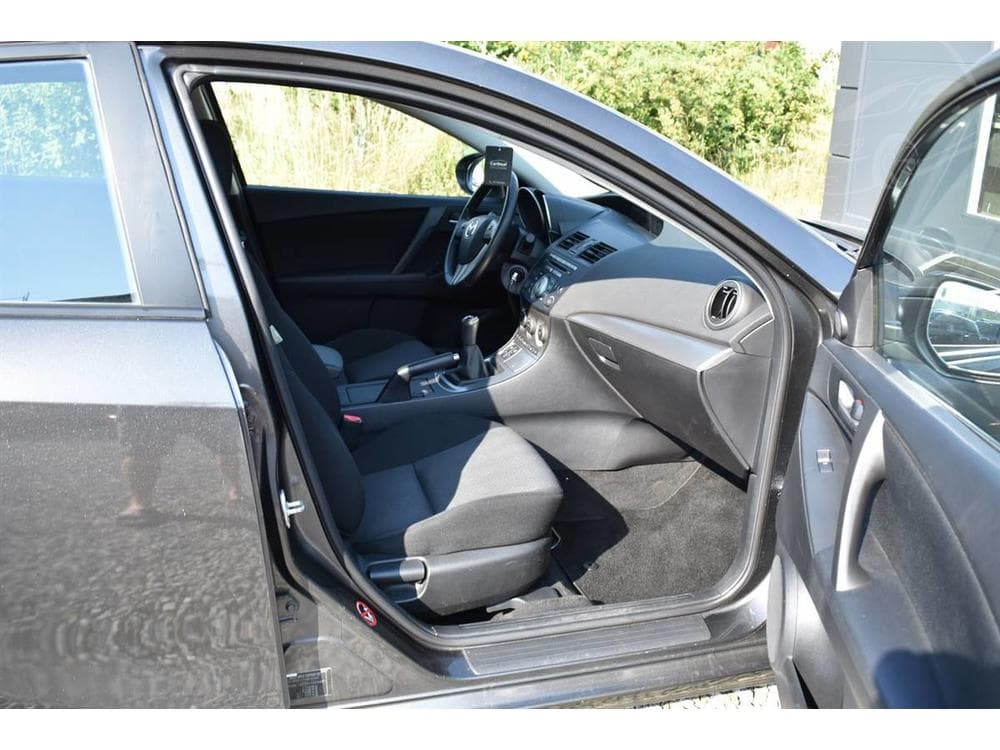 2009 Mazda 3 - 14