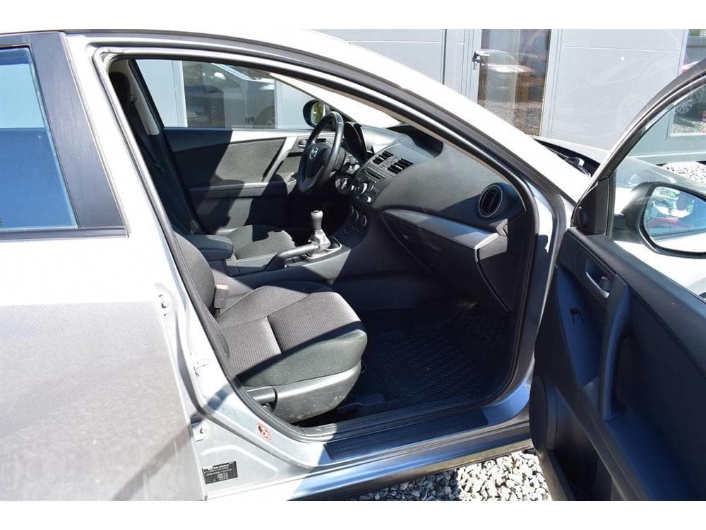 2012 Mazda 3 - 29