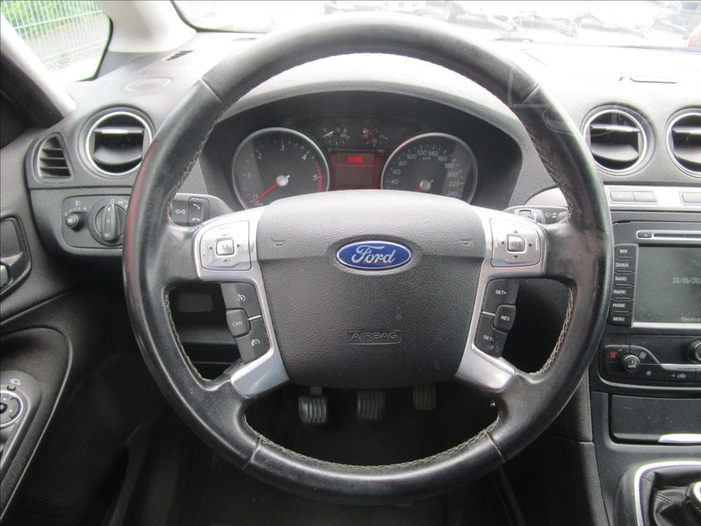 2015 Ford S-MAX - 8