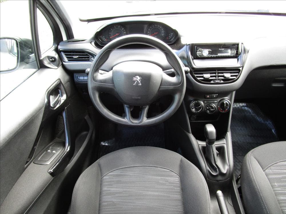 2013 Peugeot 208 - 8