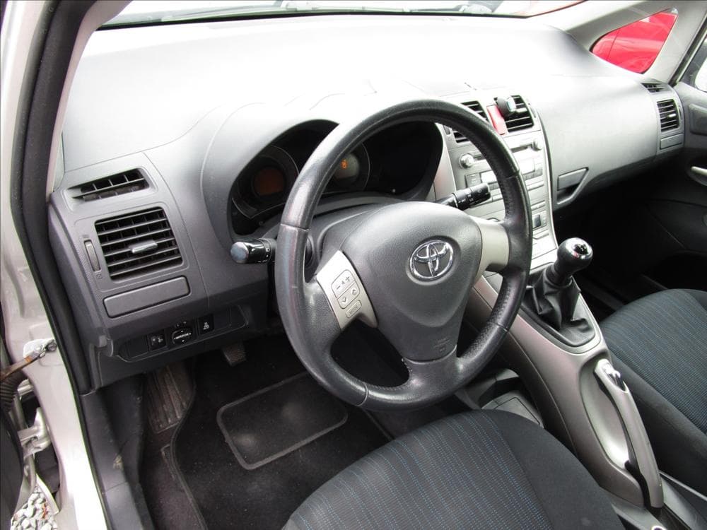 2008 Toyota Auris - 28