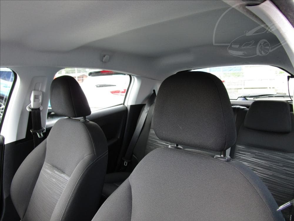 2013 Peugeot 208 - 14