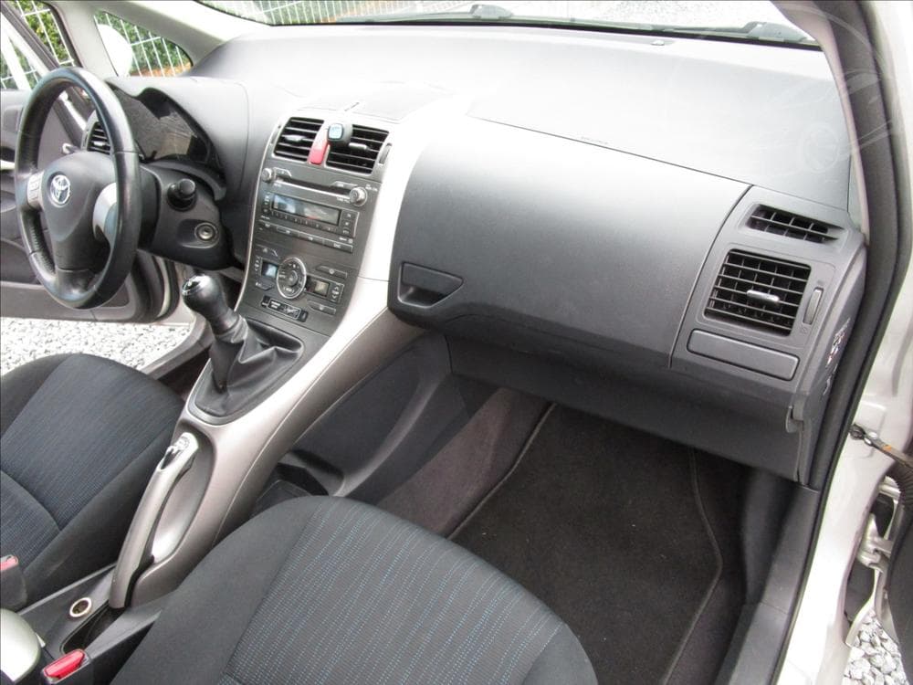 2008 Toyota Auris - 43
