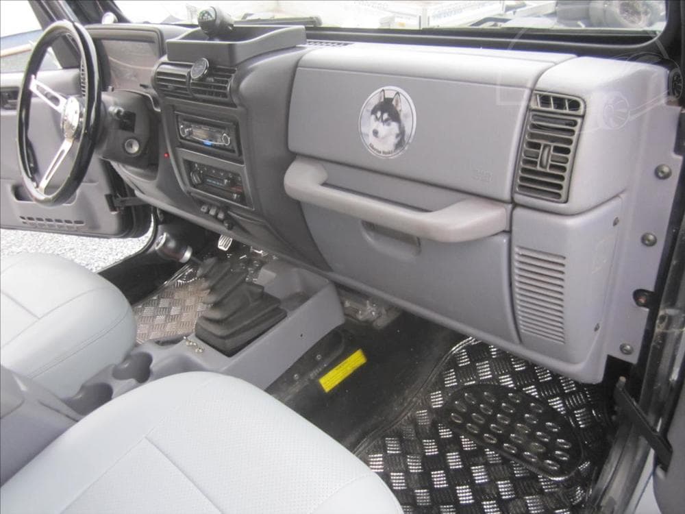 1998 Jeep Wrangler - 16