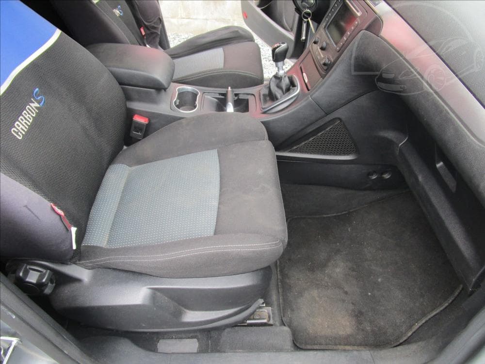2015 Ford S-MAX - 16