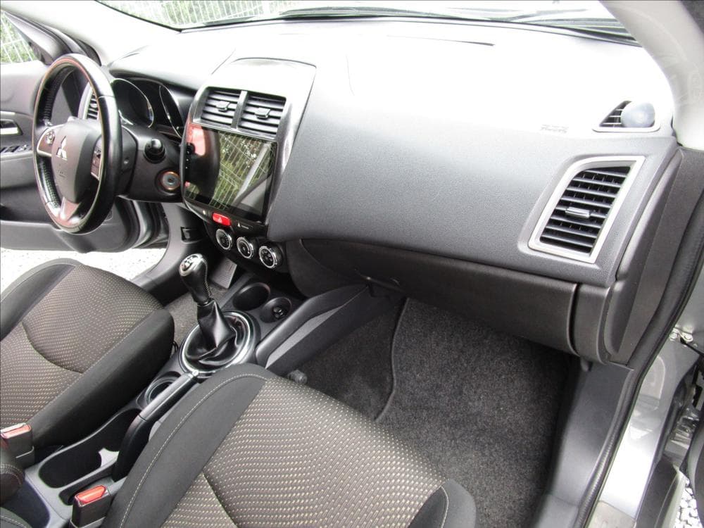 2015 Mitsubishi ASX - 16