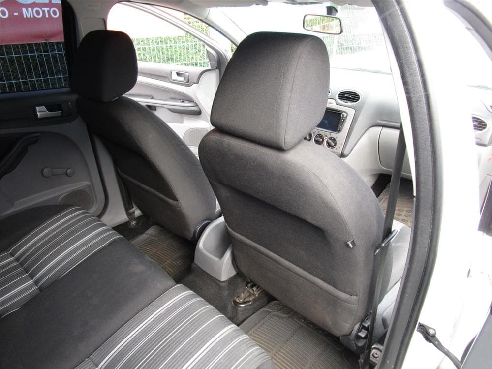 2010 Ford Focus - 58