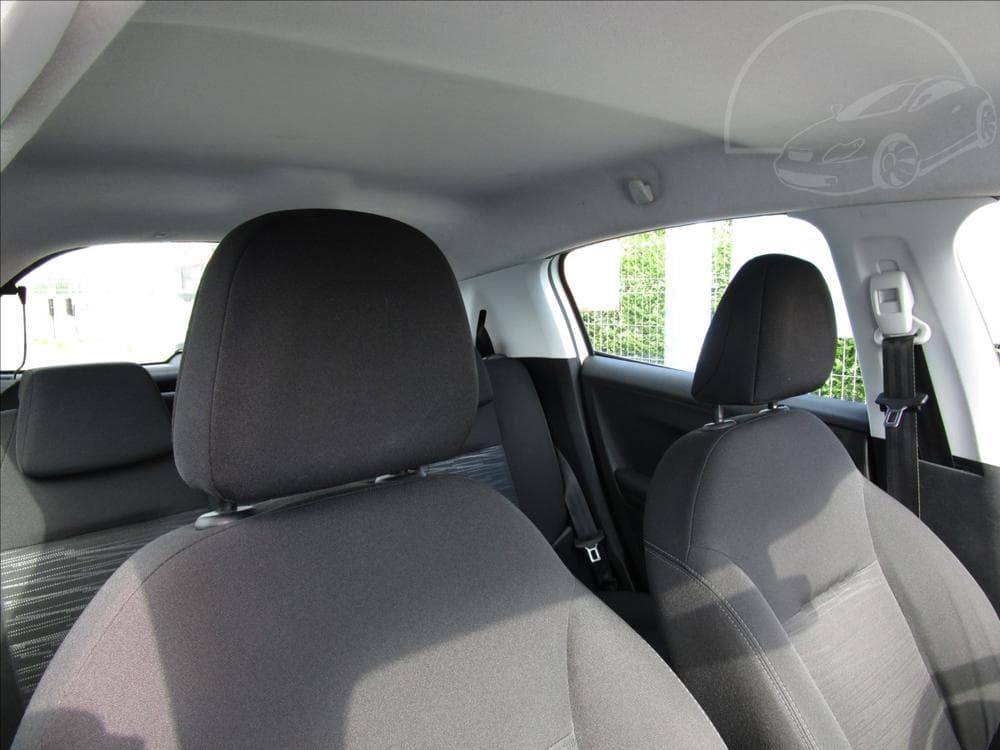 2013 Peugeot 208 - 20