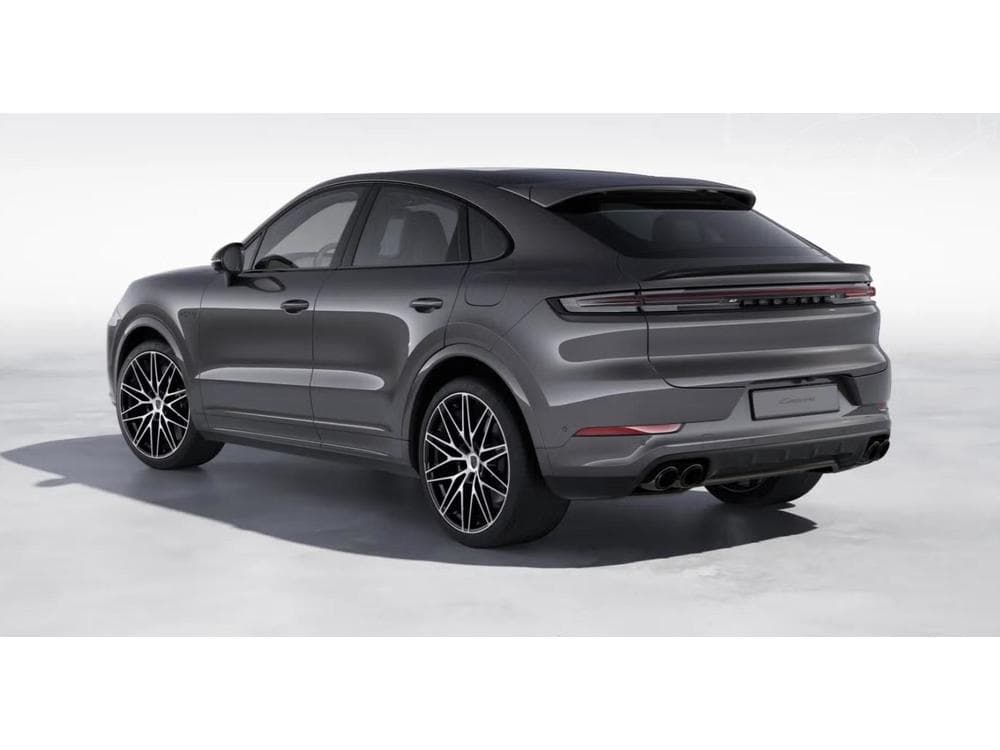 2025 Porsche Cayenne - 3