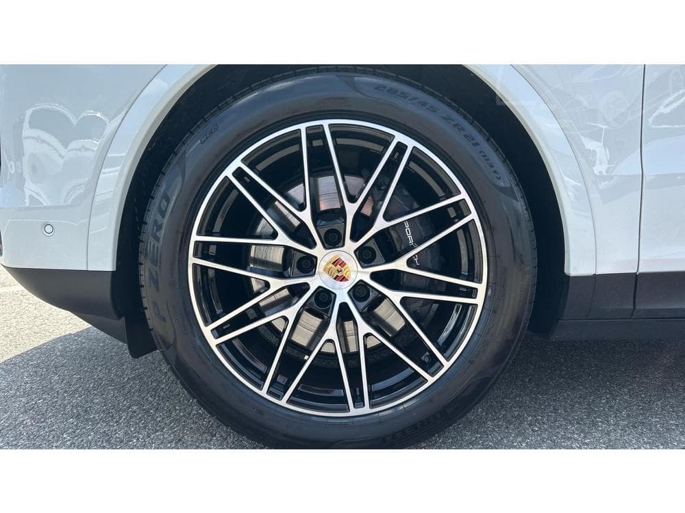 2024 Porsche CAYENNE - 25