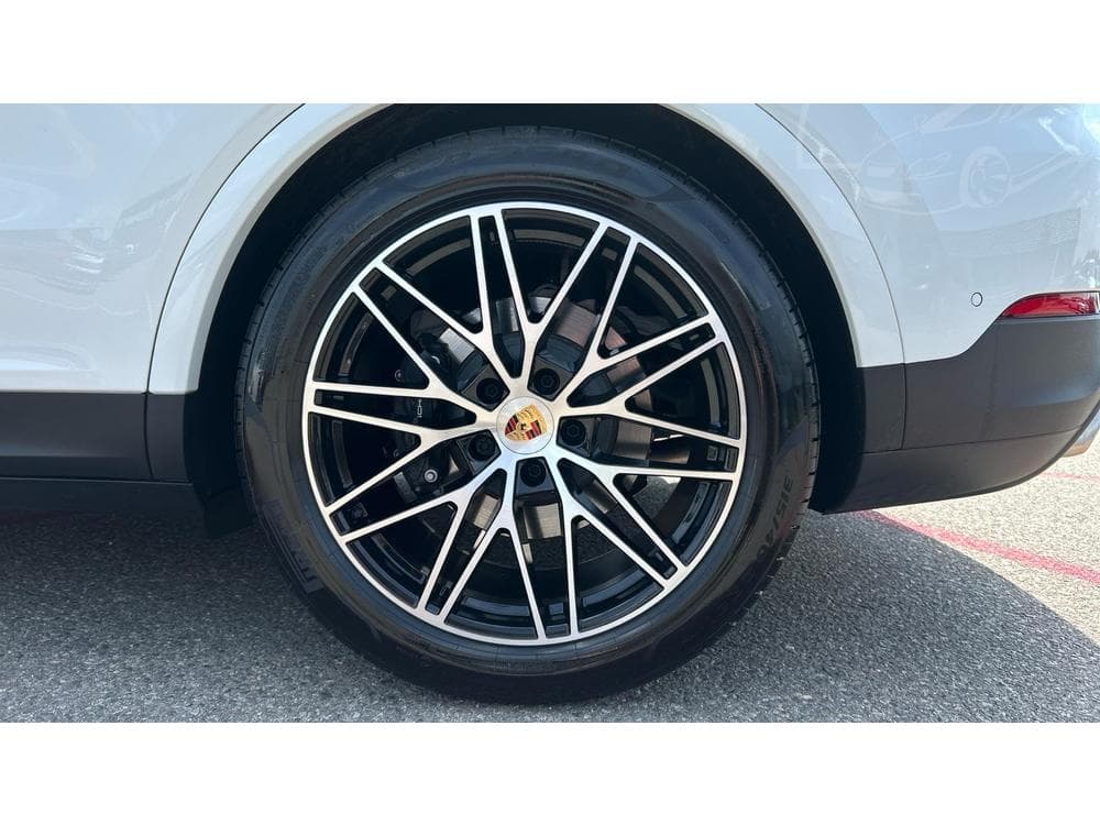 2024 Porsche CAYENNE - 34