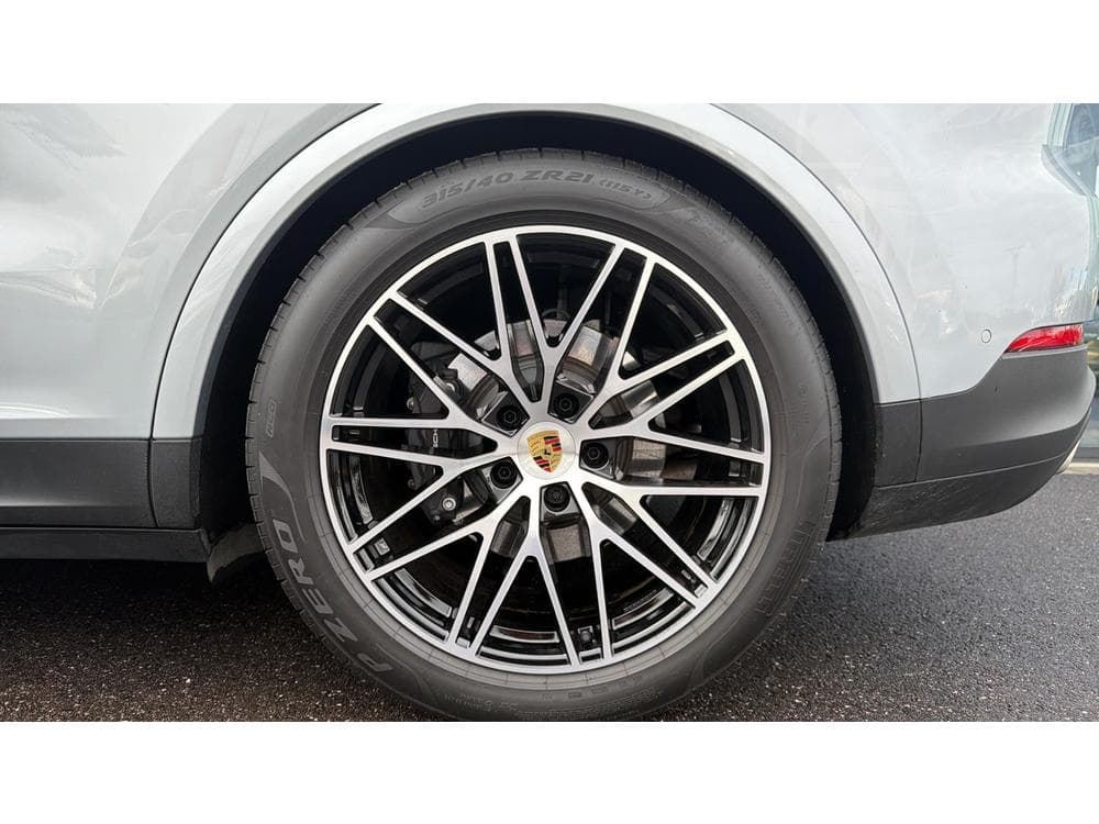 2024 Porsche Cayenne - 12