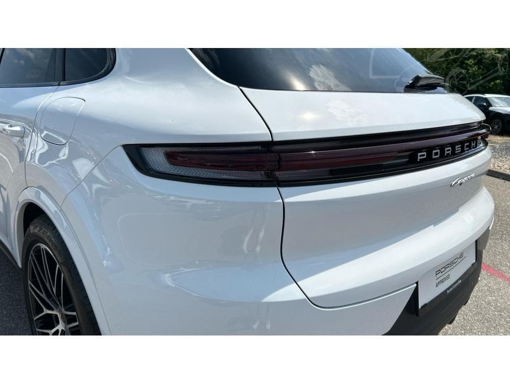 2024 Porsche CAYENNE - 40