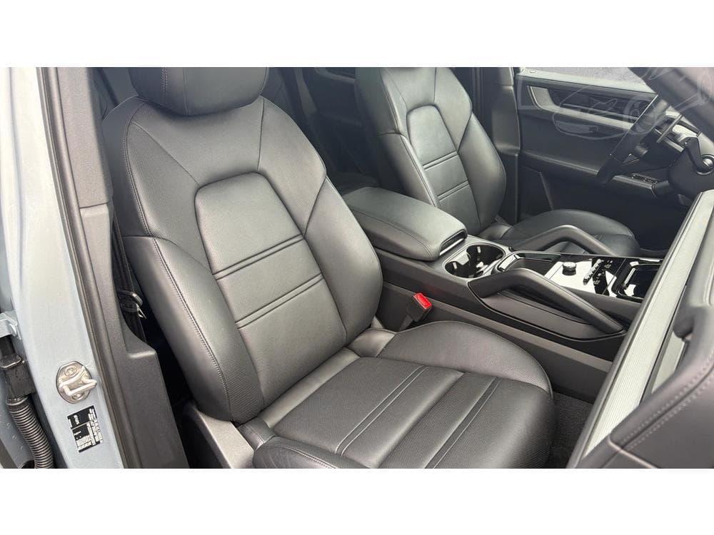 2024 Porsche Cayenne - 17