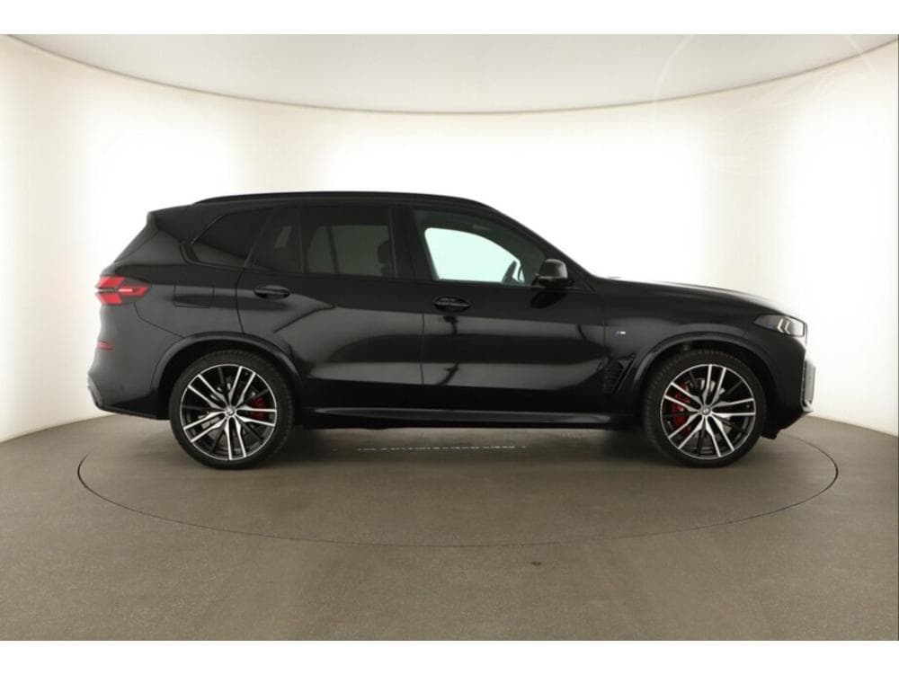 2024 BMW X5 - 11
