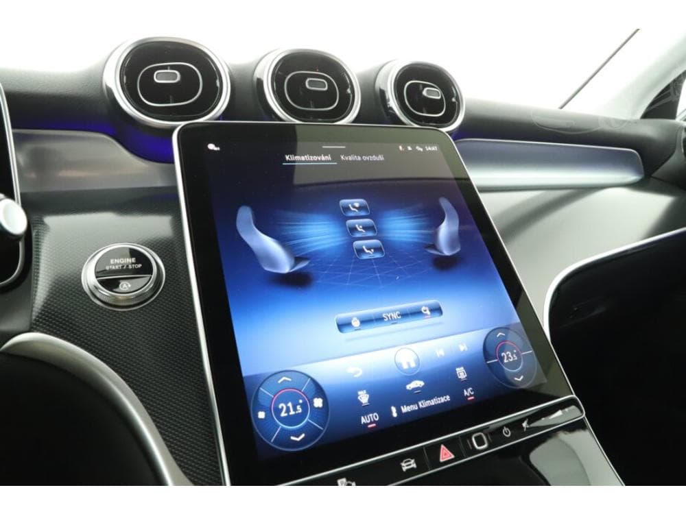 2025 Mercedes-Benz GLC - 29