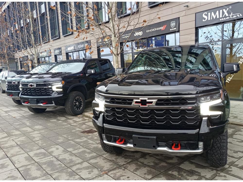 2025 Chevrolet SILVERADO - 4
