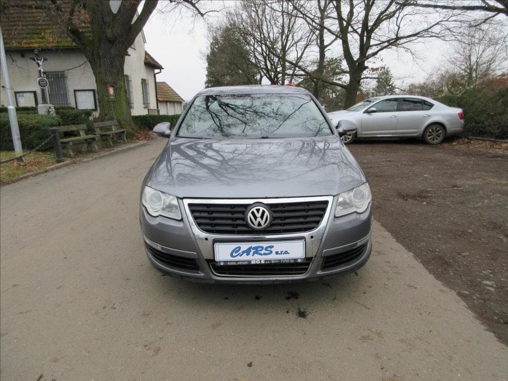2005 Volkswagen PASSAT - 2