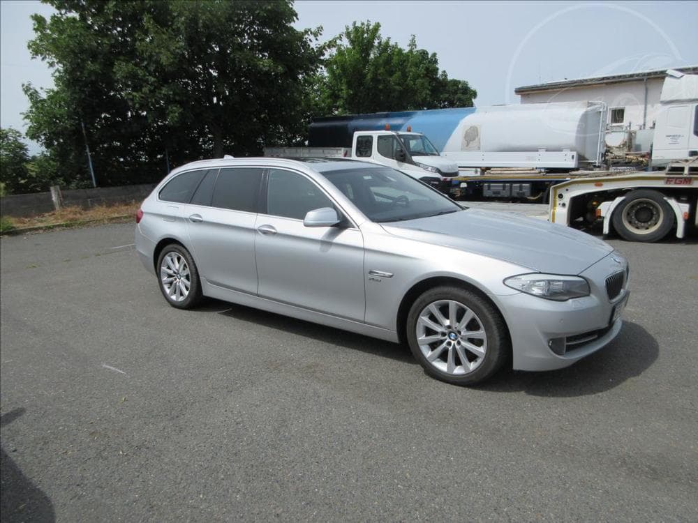 2011 BMW 5-SERIES - 2