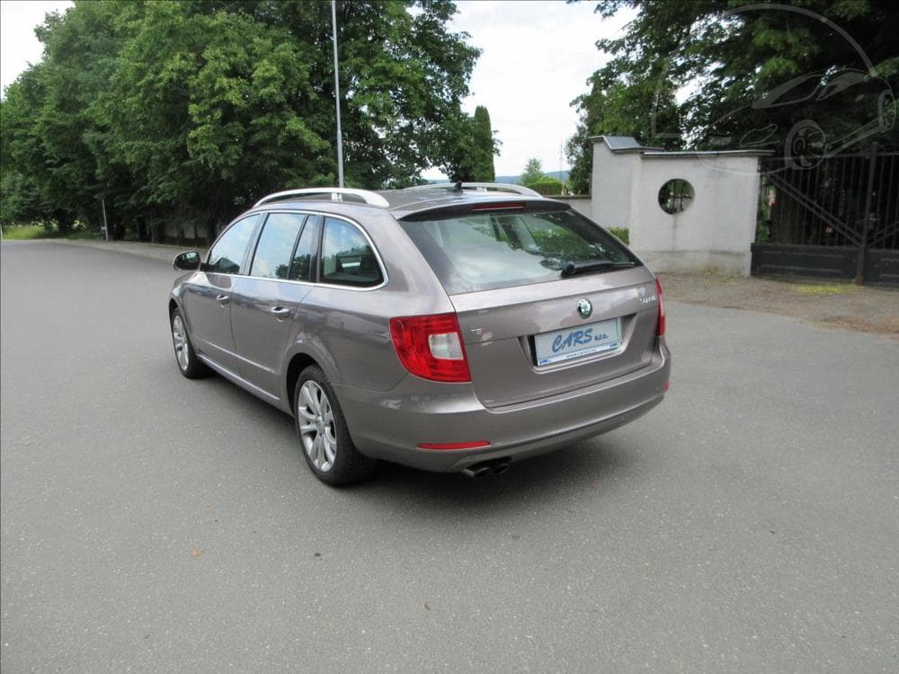 2010 Škoda SUPERB - 7