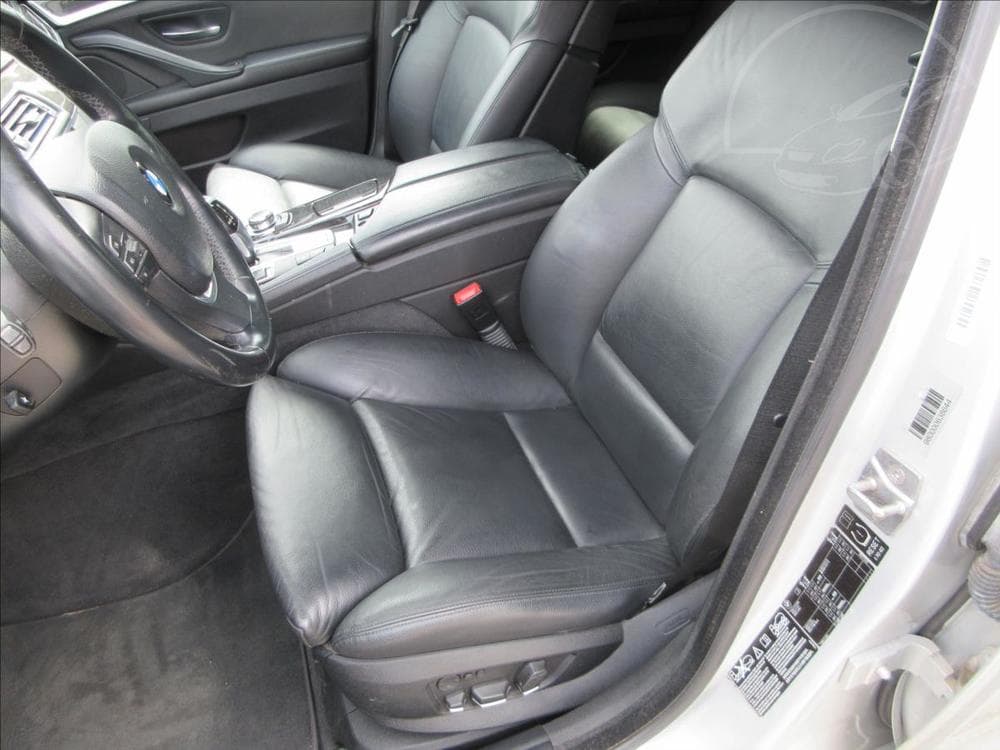 2011 BMW 5-SERIES - 12