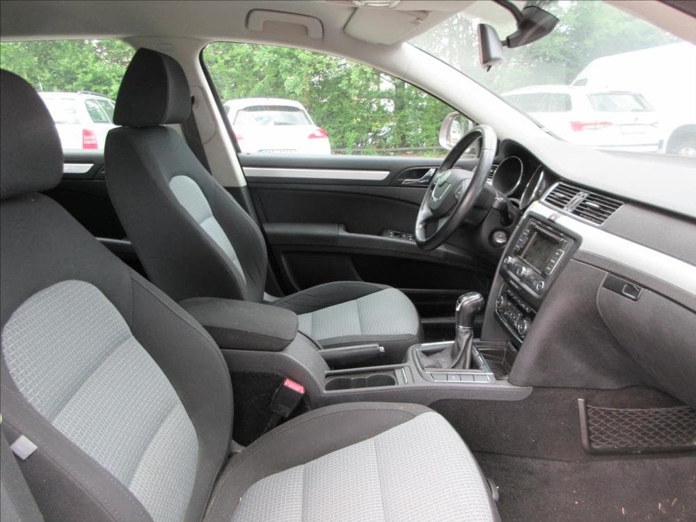 2010 Škoda SUPERB - 13