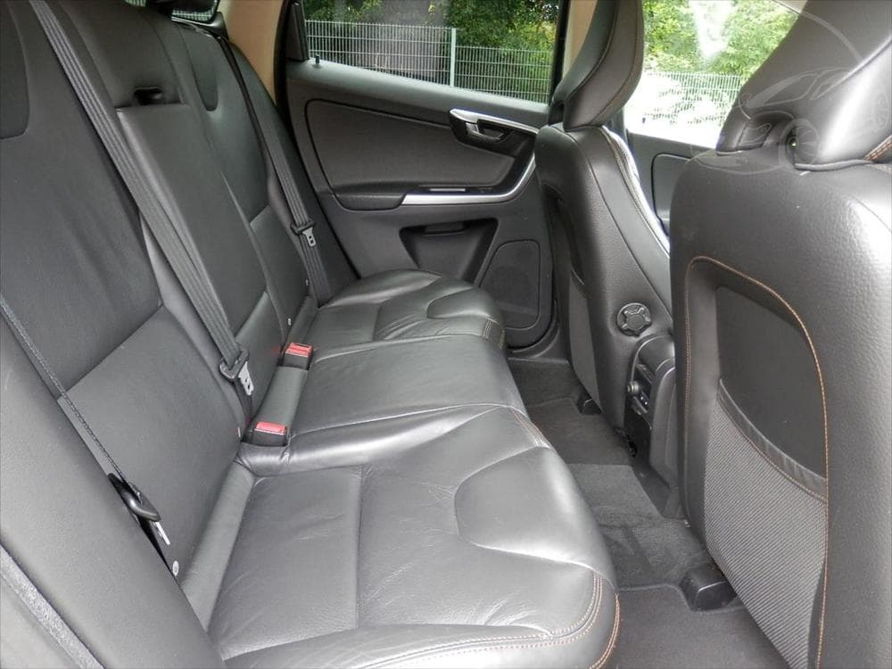 2011 Volvo XC60 - 14