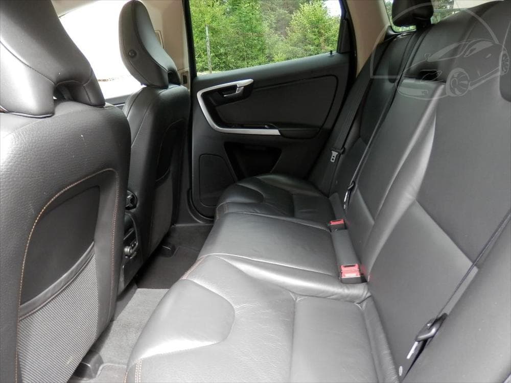 2011 Volvo XC60 - 15