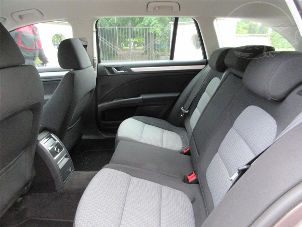 2010 Škoda SUPERB - 16