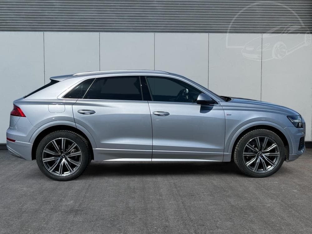 2021 Audi Q8 - 11