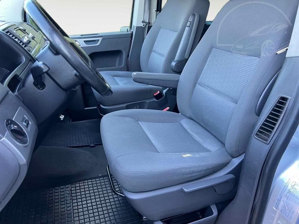 2005 Volkswagen MULTIVAN - 17