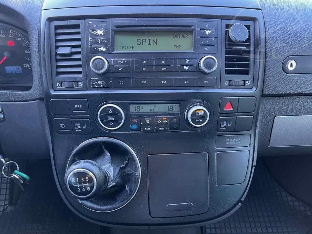 2005 Volkswagen MULTIVAN - 21