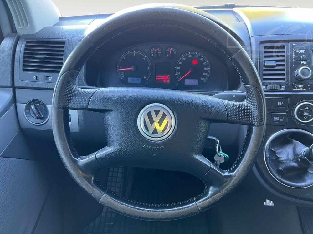 2005 Volkswagen MULTIVAN - 23