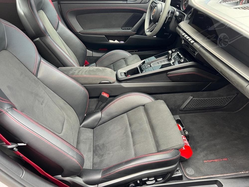2024 Porsche 911 - 25