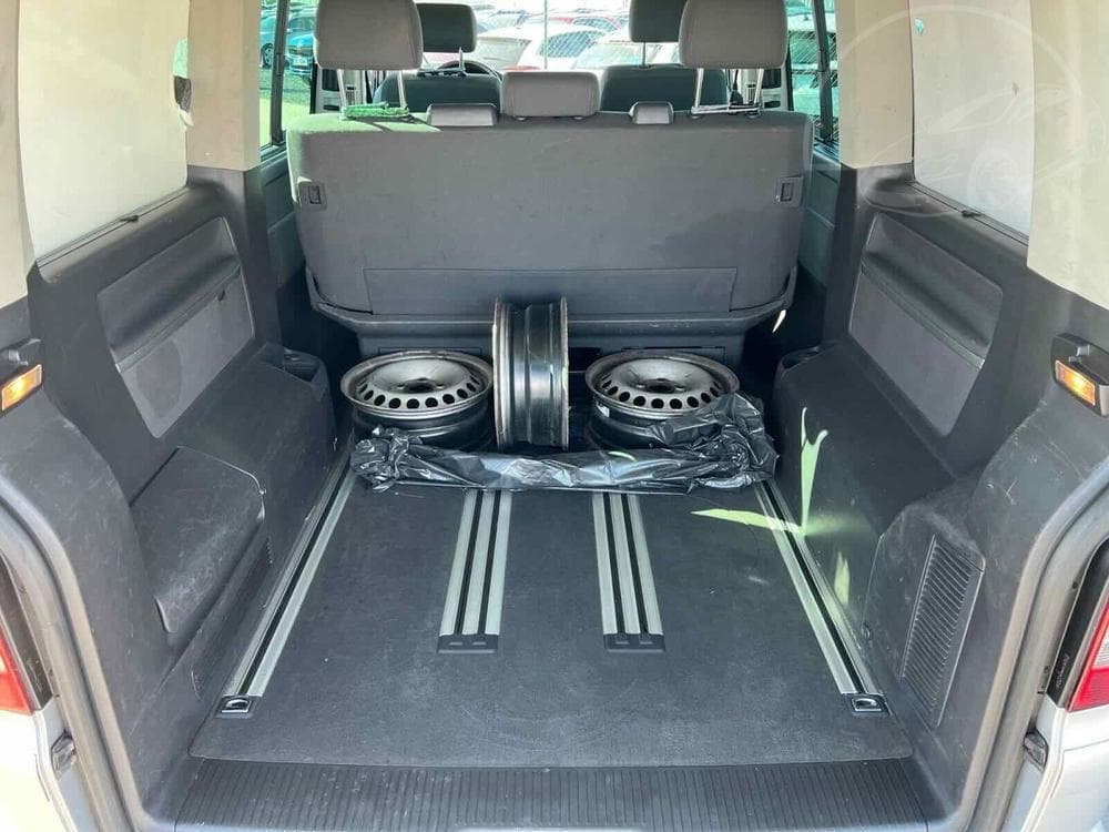2005 Volkswagen MULTIVAN - 31