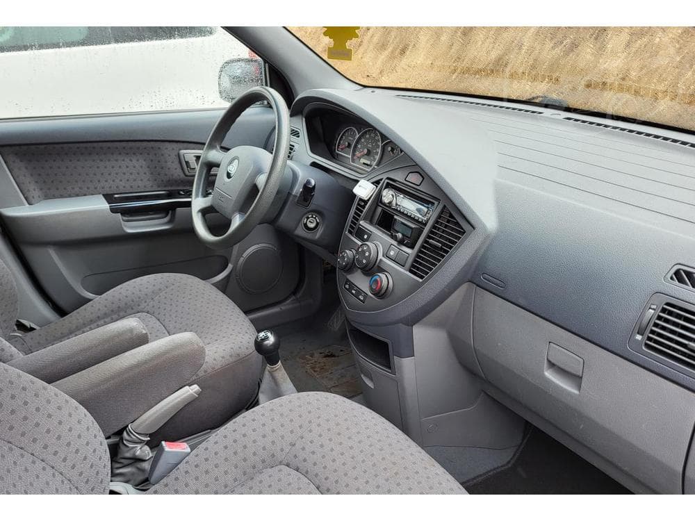 2006 Kia CARENS - 7