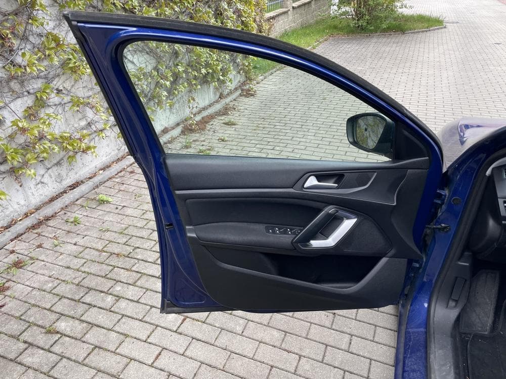 2018 Peugeot 308 - 8