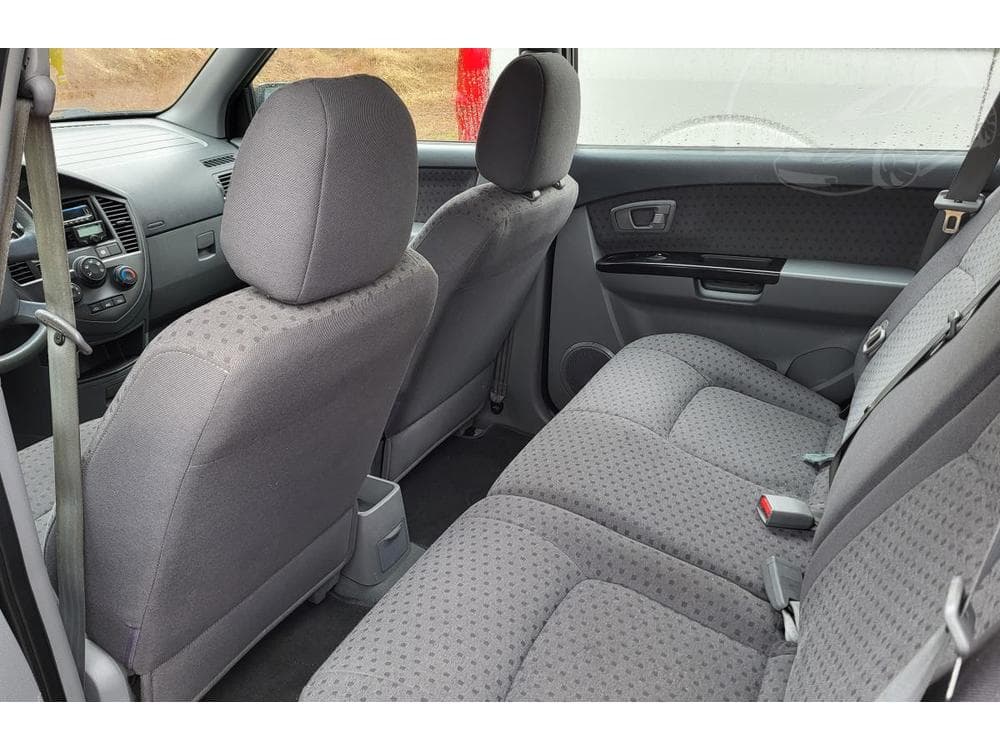 2006 Kia CARENS - 9