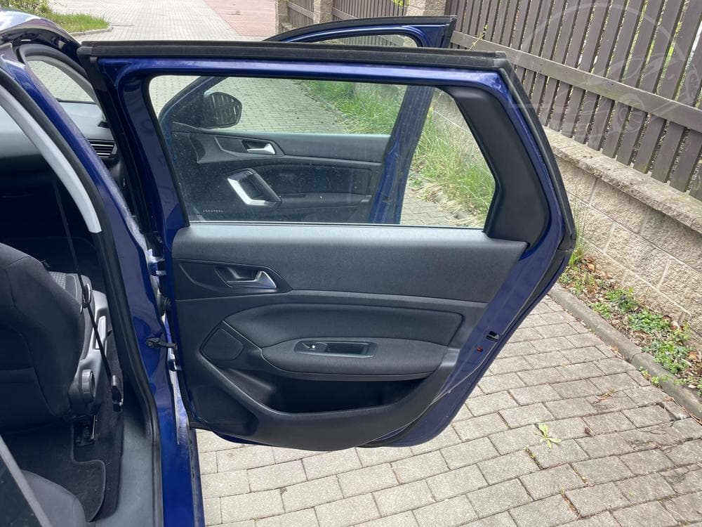 2018 Peugeot 308 - 11
