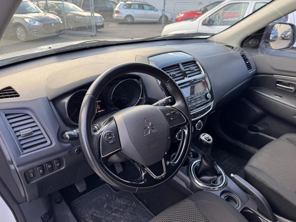 2017 Mitsubishi Asx - 6