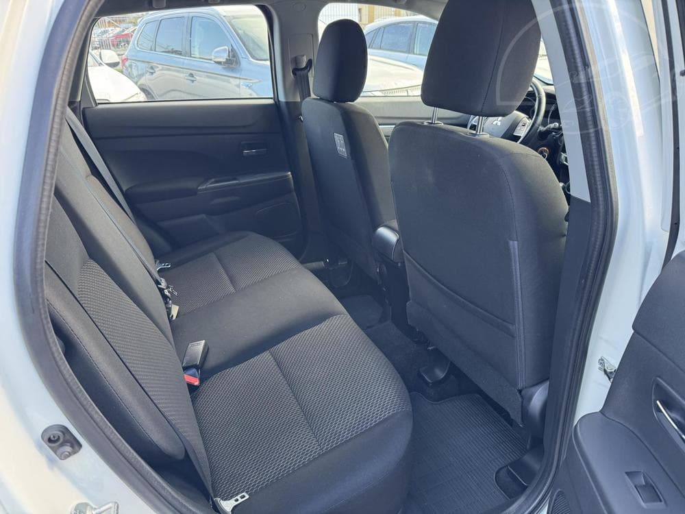 2017 Mitsubishi Asx - 11